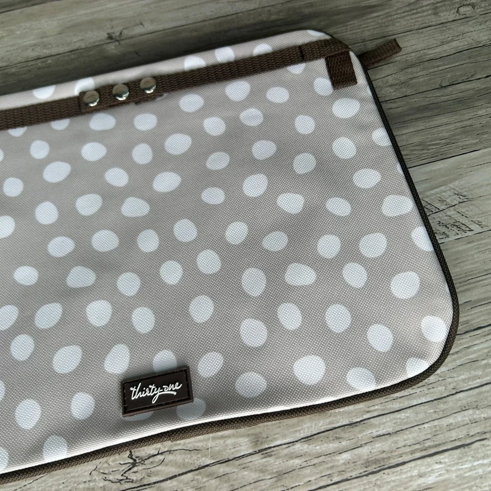 Thirty One Pocket-A-Tote Lotsa Dots